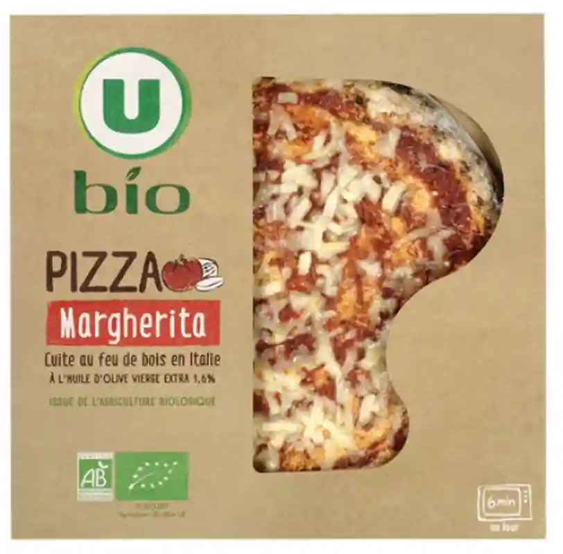 Organic pizza Margherita with tomato and mozzarella U